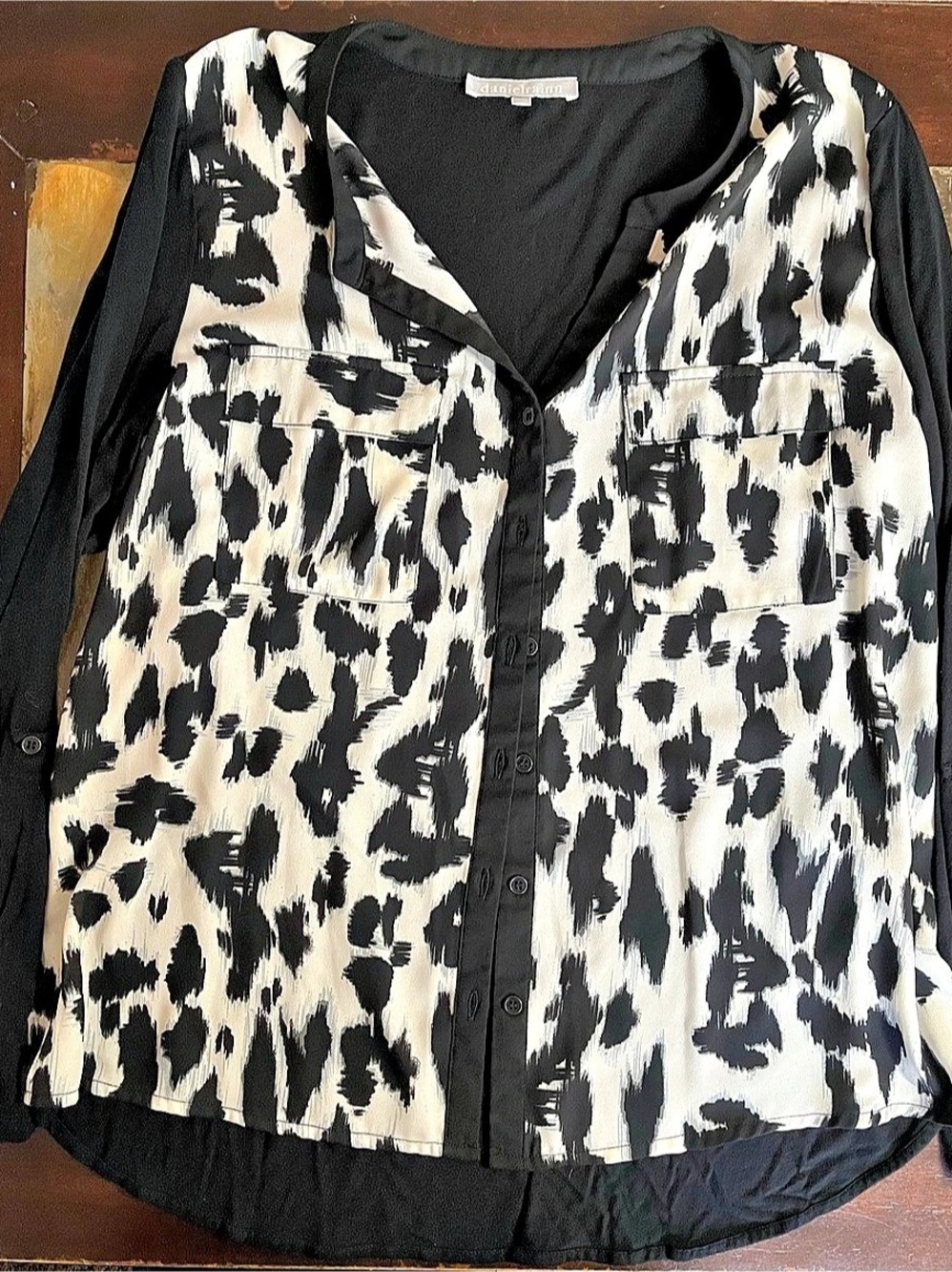 daniel rainn Abstract Print Blouse in Black & White size Medium